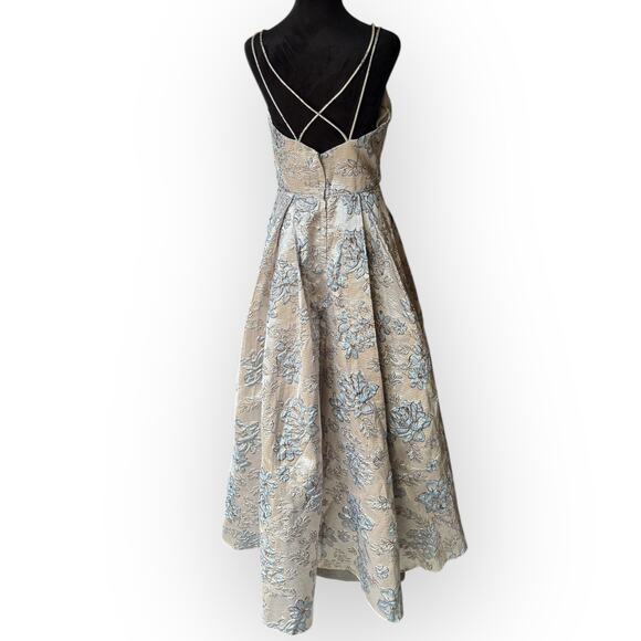 NWT Blondie Nites Juniors Beige Scoop Neck Floral Brocade Formal Ball Gown Sz 7 - Picture 2 of 16